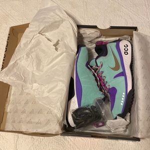 nike acg dog mountain: emerald rise; wmns 6.5/mens 5